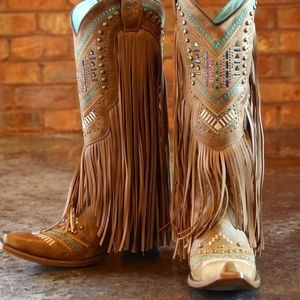 IN SEARCH OF SIZE 9.5 OR 10 fringe corral boots